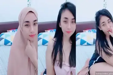Pamer Badan Super Nakal Cewek Montok Lumer WOT Mantap